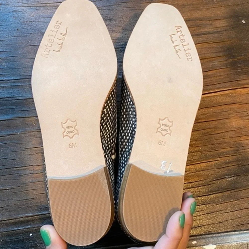 NWOT Nicole Miller Artelier Stella Sabrina Taupe Slip On Shoes